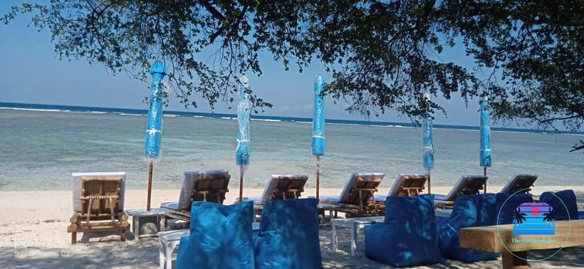 Gili Trawangan: The Beach Bar - Sunbed with Cocktail & Chill - Booking details that affect your day