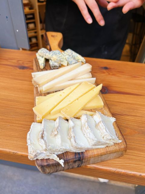 Girona Evening Food Tour & Tapas Bar Experience - Tapas on Carrer de les Olles