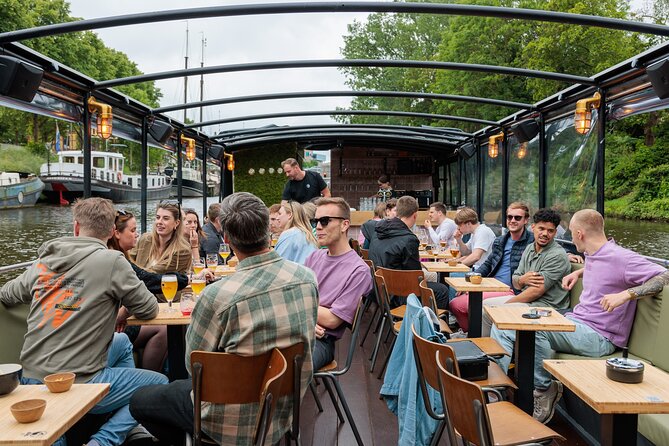 Groningen: Terrace Boat Experience with a Cozy Bar: 1.5 Hours - Peerd van Ome Loeks and a local symbol