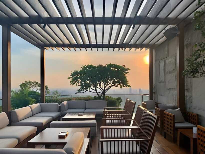 GuangZhou: 70 Floor RoofTop openair Bar, Sunset & Light Show - Practical planning for the two-hour visit