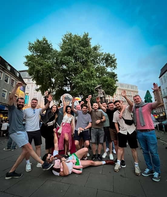 Hamburg: Pubcrawl & Nightlife Tour at St.Pauli - Starting beside the Davidwache