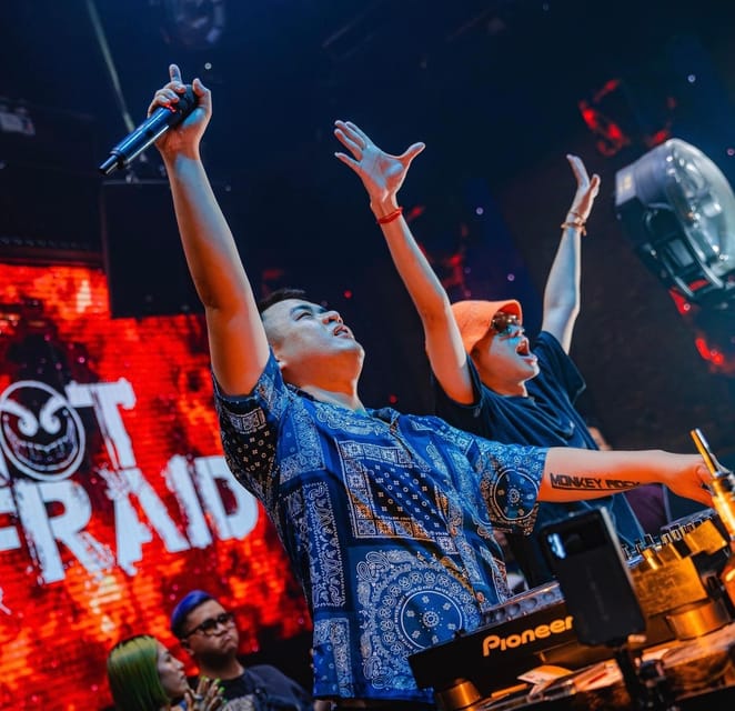 Hanoi: Guided Bar Crawl with Drinks and Nightclub Entry - The guide and the social atmosphere