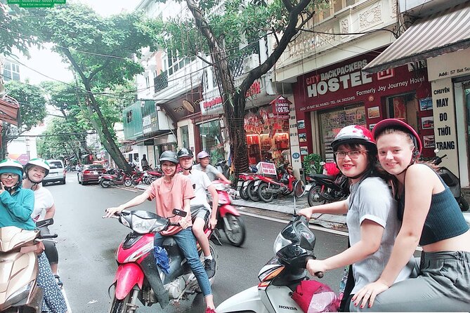 Hanoi Nightlife Food Tour By Motorbikes - Two hours around the Old Quarter