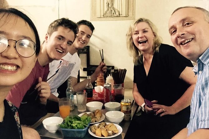 Hanoi Nightlife Street Food Tour with Small group - Key Points to Know