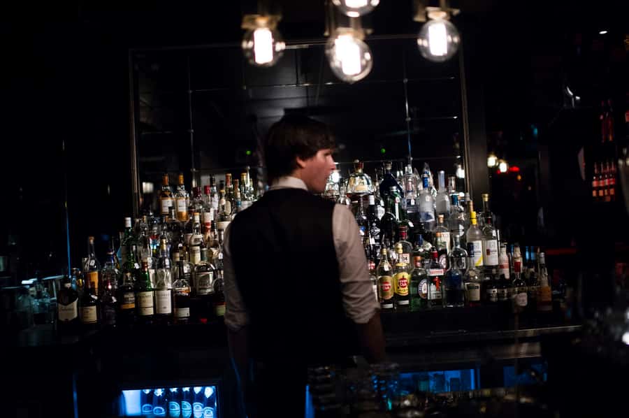 Hidden Bars Tour - The first bars: finding doors you might miss
