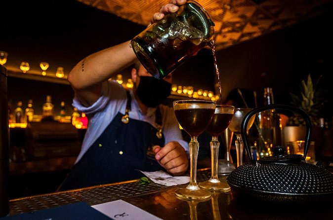 Hidden Cocktail Crawl in Chinatown - Timing, walking, and what to wear