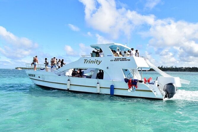 Hip Hop adult only Party Boat with Unlimited drinks& sand-bar - A Punta Cana party boat with a real swim stop
