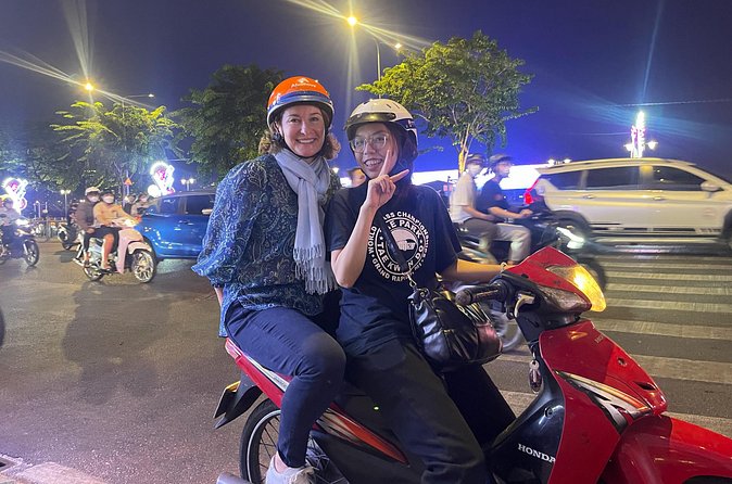 Ho Chi Minh city Sightseeing or Midnight nightlife by motorbike - Sightseeing by day or city lights after dark