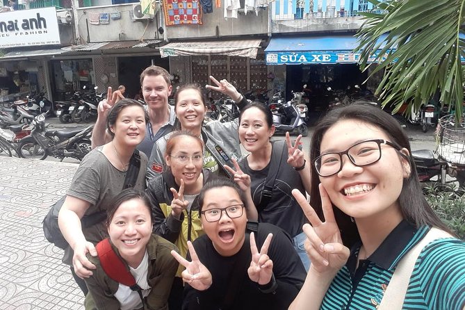 Ho Chi Minh city Sightseeing or Midnight nightlife by motorbike - Markets that show the city at work