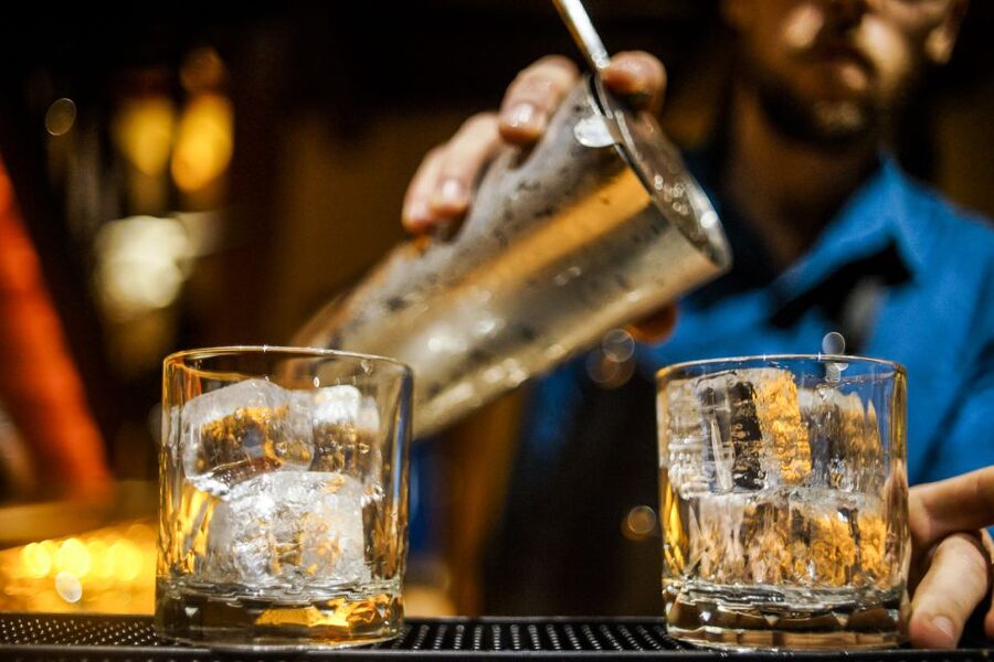 Hoi An: Secret Cocktail Experience - Meeting at Bà Mụ Temple