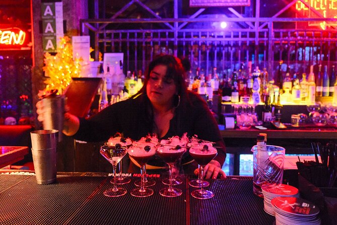 Hollywood Cocktails and True Crime Tour: 3 Drinks Included - The Hollywood Roosevelt and Marilyn Monroe