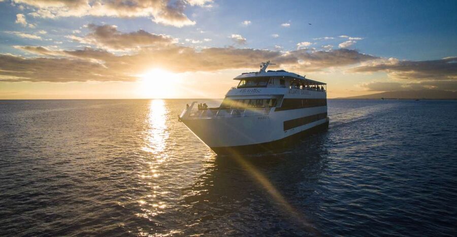 Honolulu: Waikiki Sunset and Cocktail Cruise - The Waikiki coastline from the water