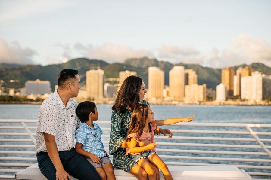 Honolulu: Waikiki Sunset and Cocktail Cruise - Food, drinks, and the $85 price