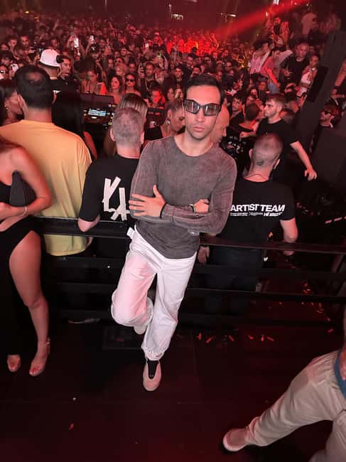 Ibiza: Nightlife Insider Tour with Pre-Club Drinks - Getting there and keeping the night manageable