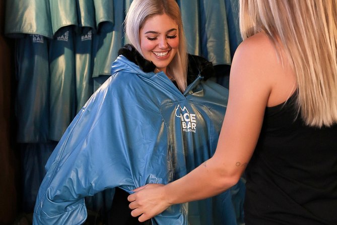 Ice Bar Tour in Melbourne with Cocktails - Ice sculptures, games, and the small-room tradeoff