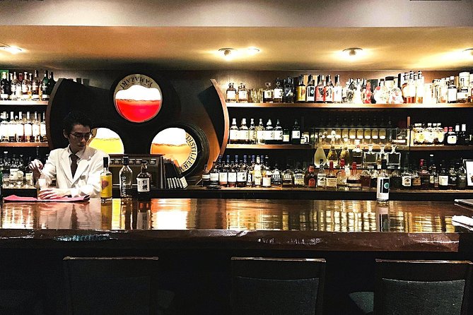 Japanese Whisky Tasting Experience at Local Bar in Tokyo - Who will enjoy this most