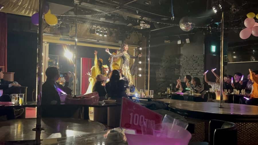 Kabukicho bar hopping & grab a bite tour - Finishing with beer and karaoke at Shinjuku Ale