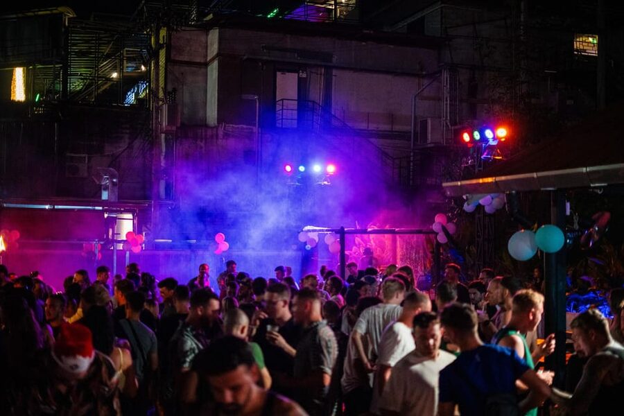 Krabi Pub Crawl - Join Nomads For The Best Night in Ao Nang! - The main concern: pub crawl or party base?
