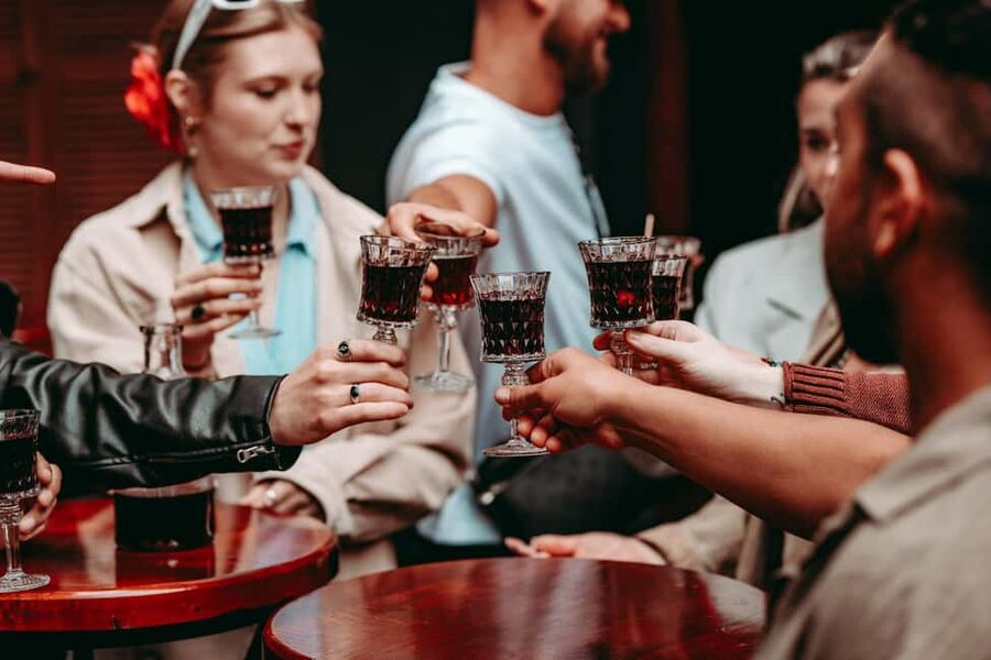 Krakow: 6 pm Tipsy Bar Tour With Karaoke+Twist (Thu-Fri-Sat) - Practical details before you reserve