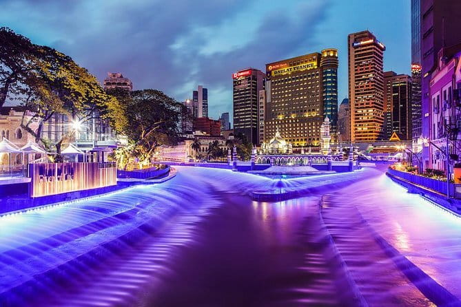 Kuala Lumpur: Nightlife Walking Tour with Local Guide - UR-MU and Kuala Lumpur’s art scene