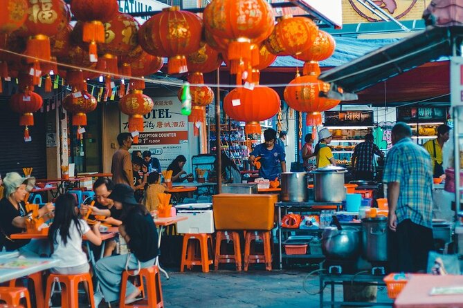 Kuala Lumpur's Nightlife Secrets and Street Food - From old doorways to new bars
