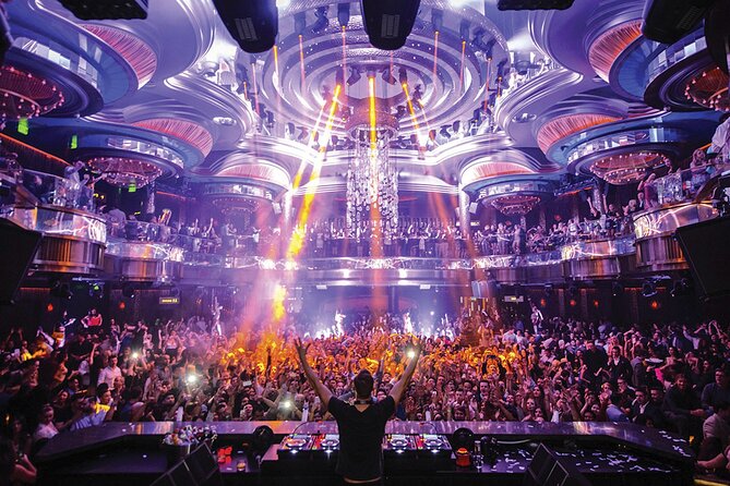 Las Vegas Club Crawl with Party Bus and Free Drinks - Three Las Vegas Clubs Without Three Separate Plans