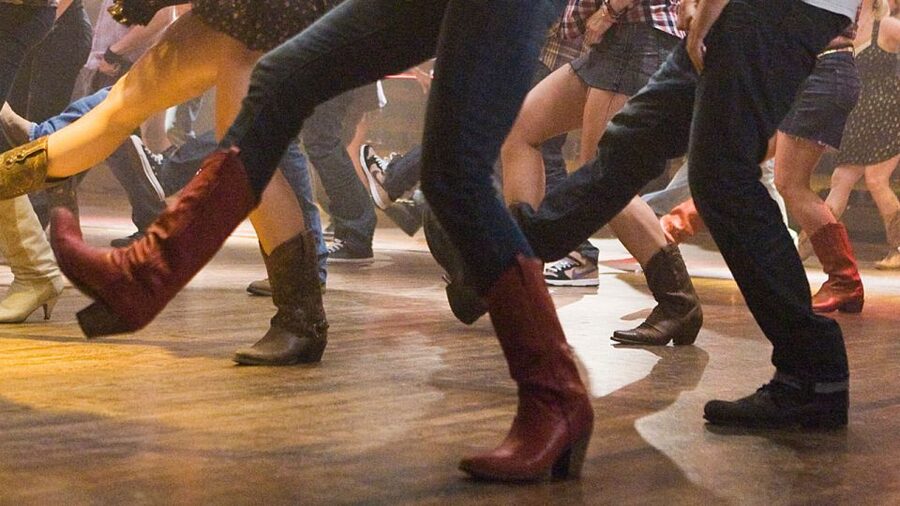 Las Vegas: Country Bar Crawl by Party Bus w/ Mixed Drinks - The party bus is part of the entertainment
