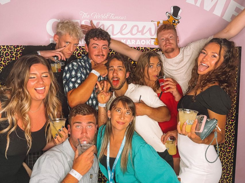 Las Vegas Fremont Street Bar Crawl (party bus add-on option) - How the hosts affect the night