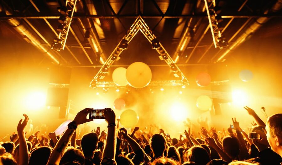 Las Vegas: Party Bus Nightclub Crawl - Moving through up to four Las Vegas venues