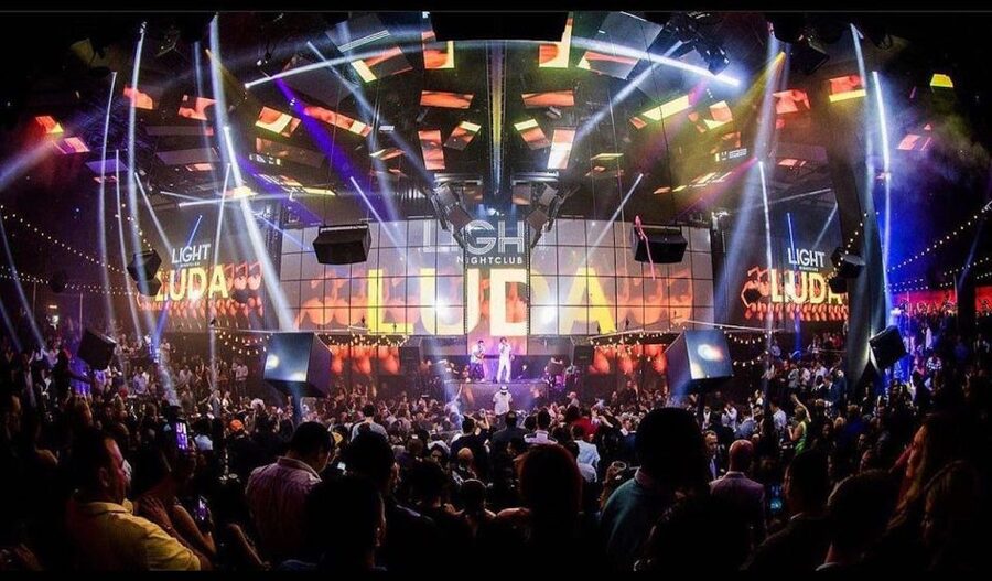 Las Vegas: Skip-the-Line VIP Nightclub Crawl - First club: quick entry instead of a long wait