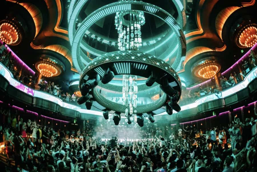 Las Vegas: VIP Club Crawl with Party Bus and Drinks - Key details to know before booking