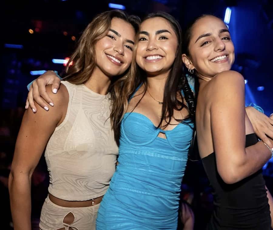 Las Vegas: VIP Club Crawl with Party Bus and Drinks - What the $98 price really covers