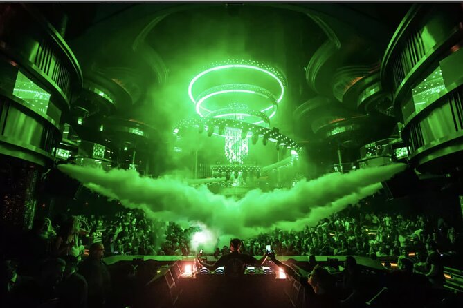 Las Vegas: VIP Club Crawl with Party Bus, Express Entry & Drinks - The party bus makes the night social