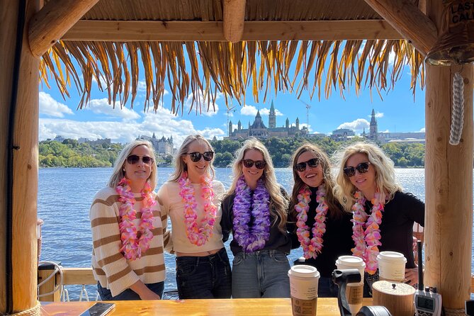 Lilo Floating Tiki Bar on the Ottawa River - The best times for photographs and scenery