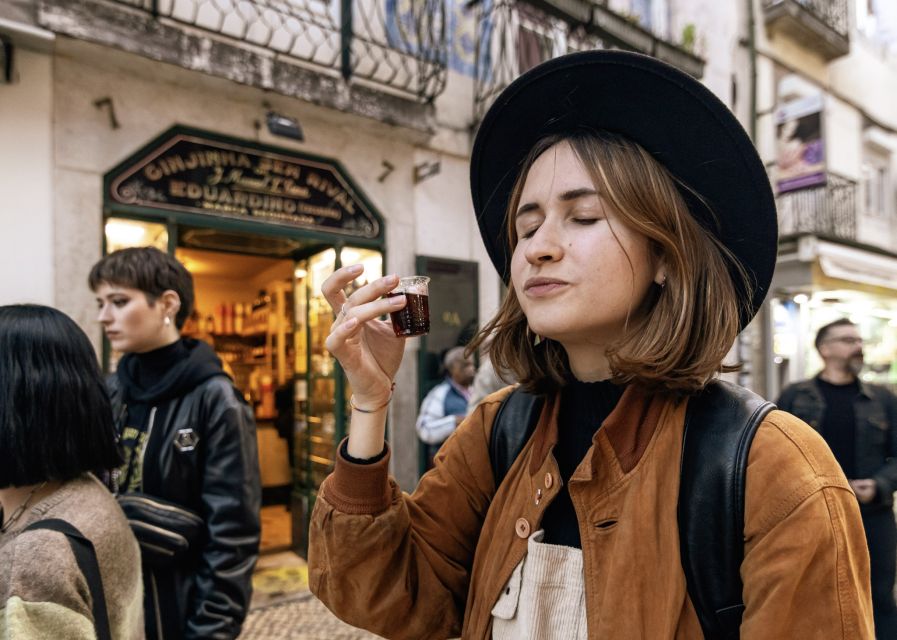Lisbon: Tipsy Tour Fun Bar Crawl with a Local Guide - A guide who does more than lead the way