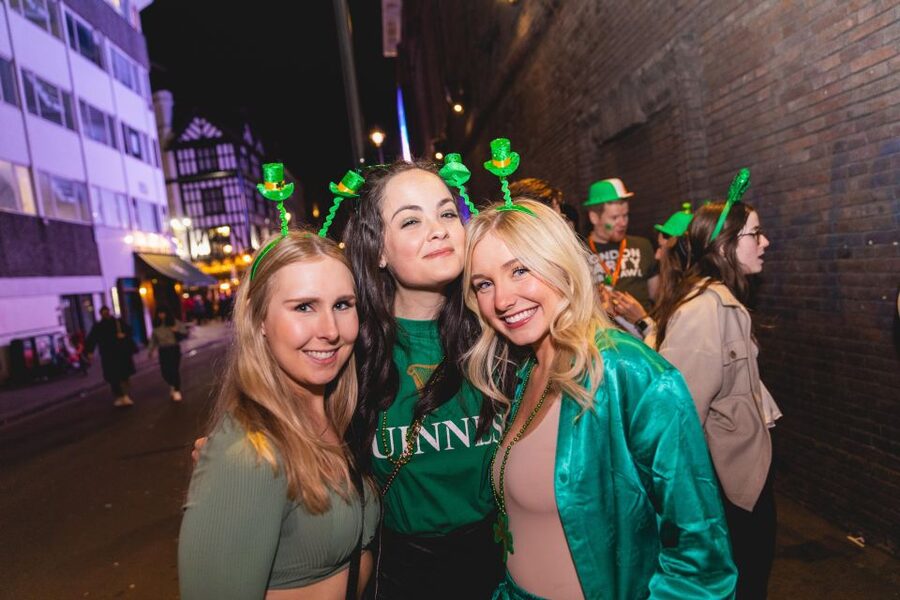 London: 4 Soho Nightclubs Crawl - Starting at Zoo Bar in the heart of London