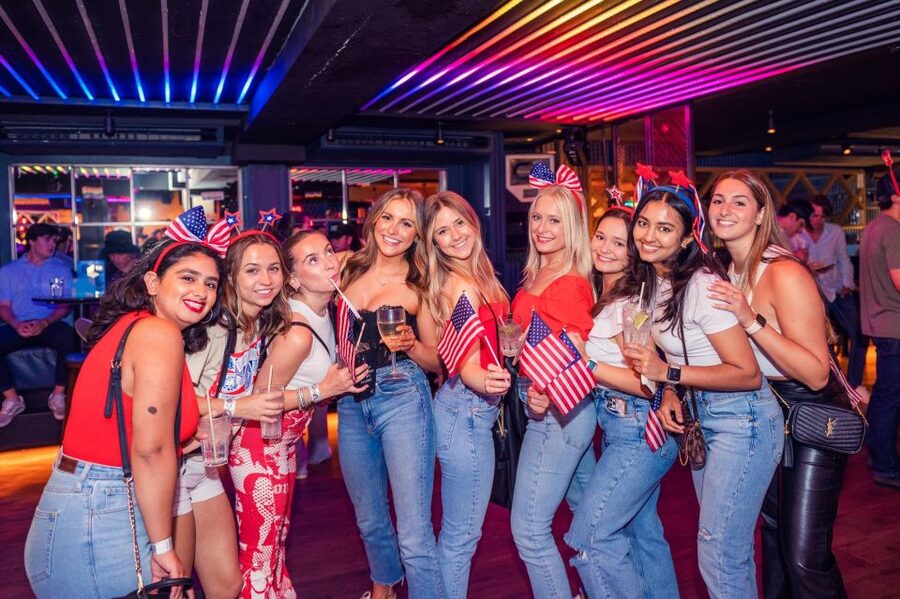London: 4 Soho Nightclubs Crawl - Music, dancing, and the changing club mix