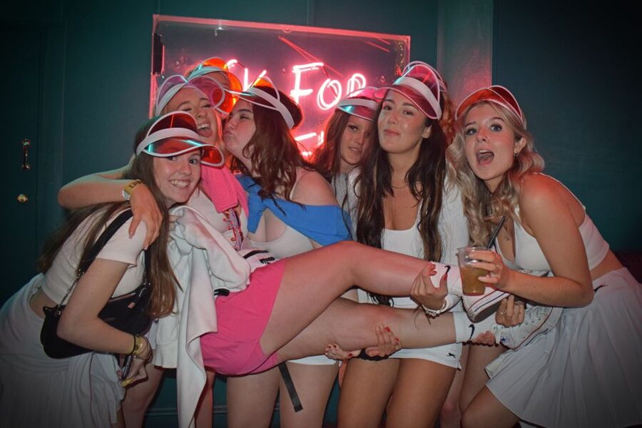 London: Bar and Club Crawl to 5 Central London Venues - Why solo visitors may get the most from it