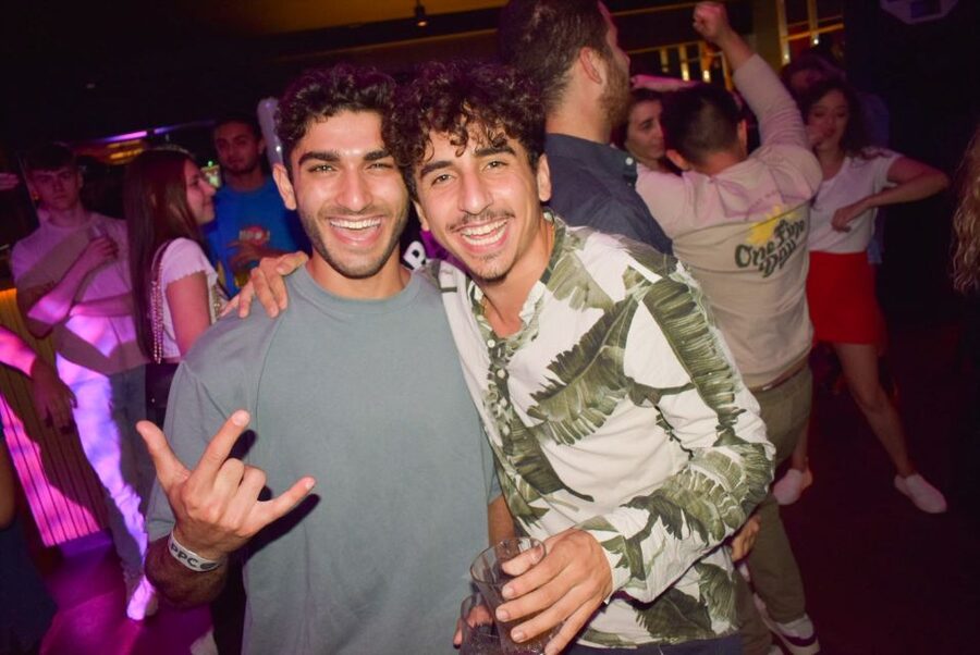 London: Bar and Club Crawl to 5 Central London Venues - The drawbacks: changing crowds and limited control