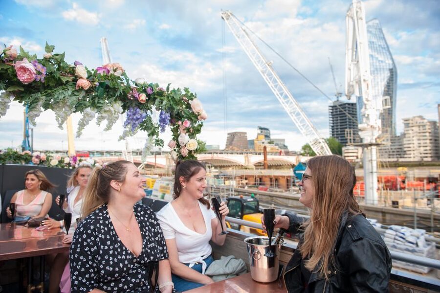 London: Bar Bus Tour by Tootbus - Key points to know before you book
