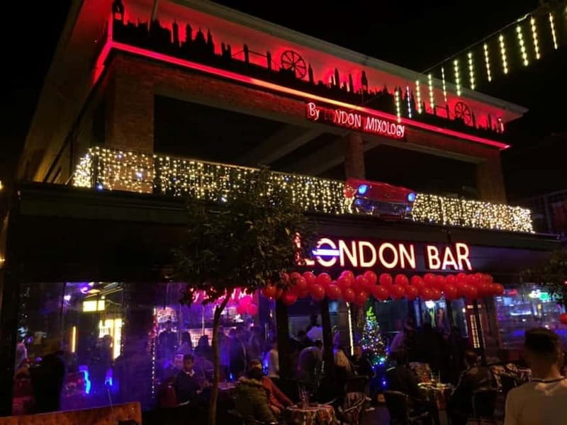 London Bar Meetup: Entry, Safe Original Drink & Transfer - Arriving at London Bar in Alanya
