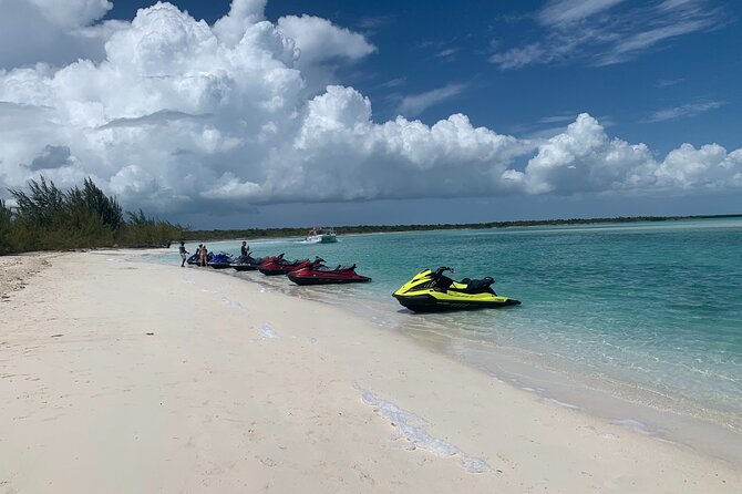Lunch Seafari to pristine cays, shipwreck and lunch at TIKI BAR - Group size, transport, and timing