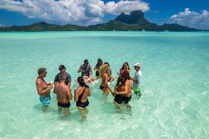 LUXURY Catamaran Bora Bora : Sailing, Snorkeling & Floating Bar - The 9 a.m. pickup and transfer boat