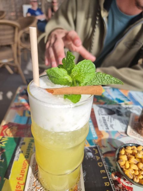 Madeira: Bar Hopping - The drinks: useful tasting, not an open bar