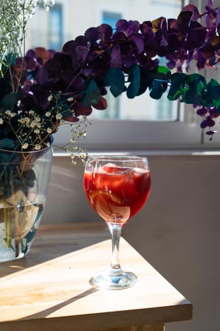 Madrid: Spanish Cocktail Workshop - Sangria, Tinto de Verano & Calimocho - Tinto de verano and the easy side of Spanish wine