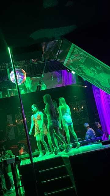 Makati Bar Crawl, GoGo Bar, Club, and Live Band - Clubs, music, and the live-band stop