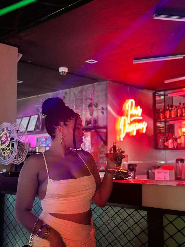 ⭐ Makati Bar Hopping and Pub Crawl Tour with Venus ⭐ - Local Bars, Filipino Beer, and a Possible Club Finish