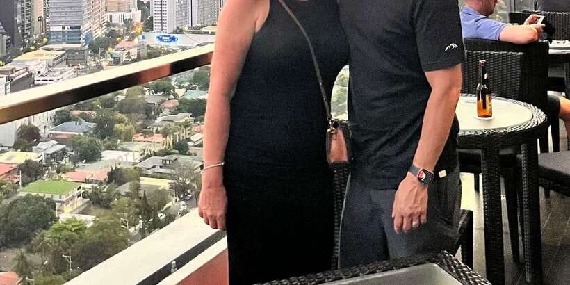 Makati Rooftop Barhopping with Local Guide - Why the small group makes a difference