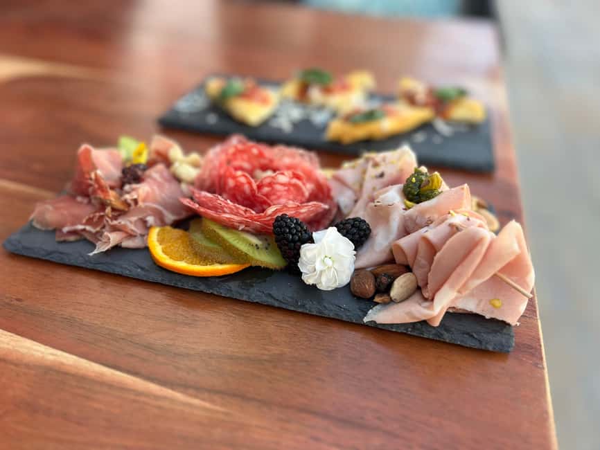 Mallorca: Cocktail & Food Pairing - Three courses, three cocktails, and a surprise menu