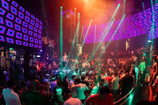Mandala Cancun NightClub - A Cancun night built around music and dancing